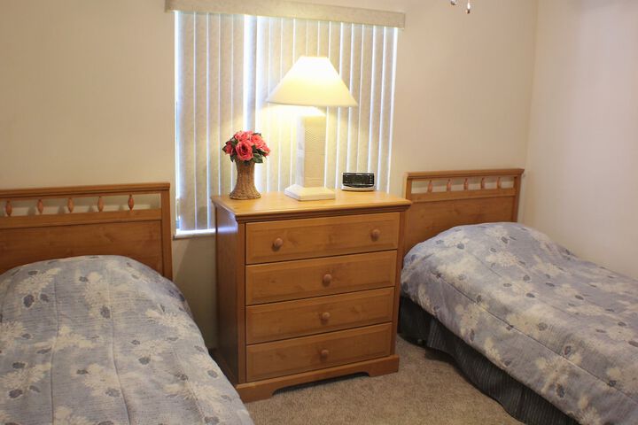 Room 4 of 13