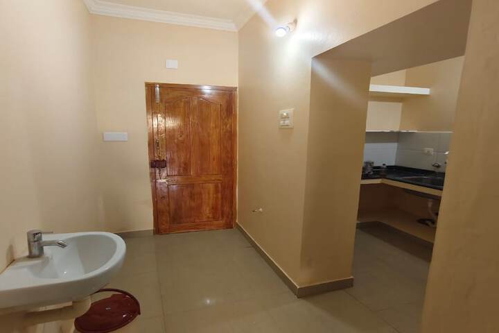 Room 7 of 19