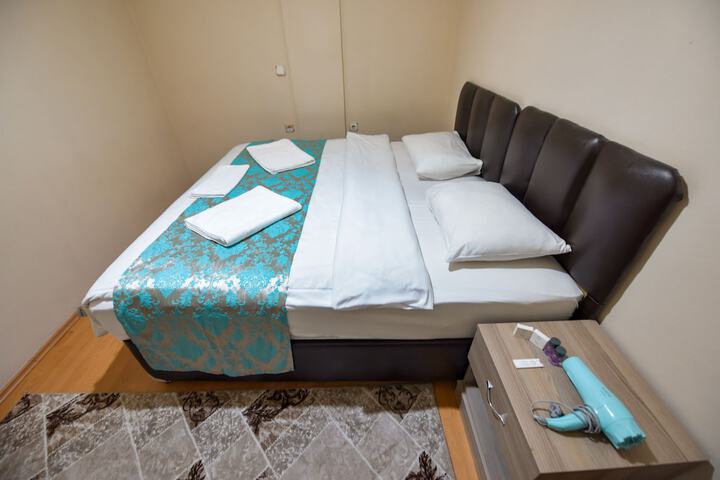 Room 9 of 49
