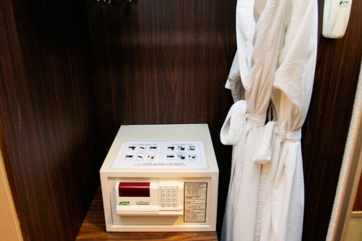 Room amenity