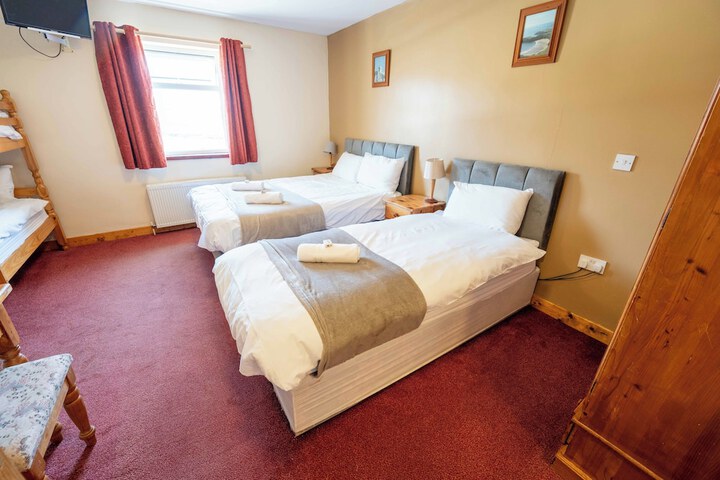 Room 16 of 64