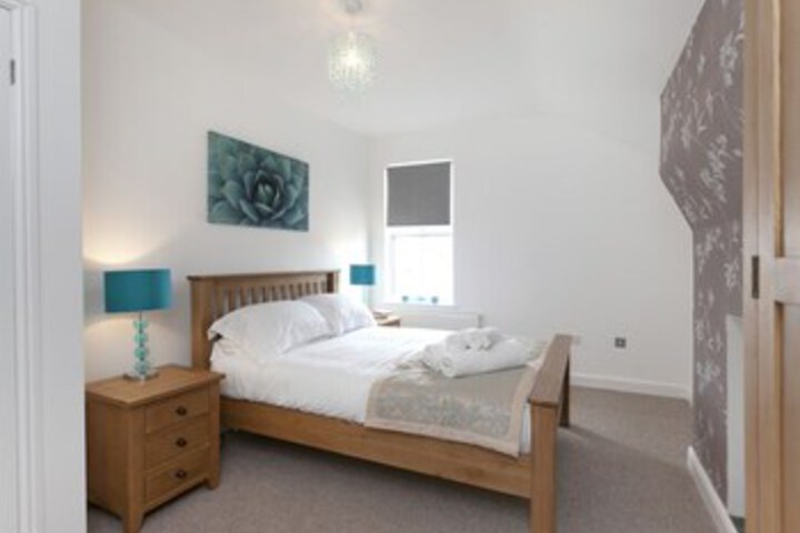 Room 13 of 23
