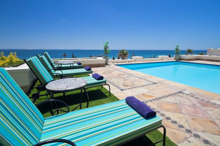 Pool 41 of 66