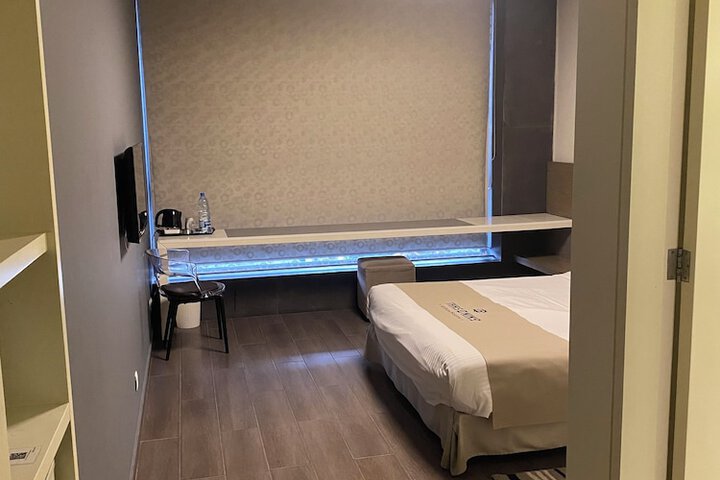 Room 25 of 64