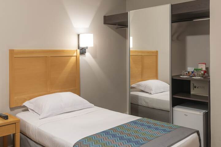 Room 13 of 45