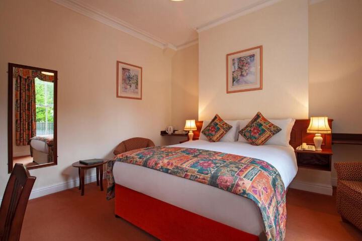 Room 14 of 43