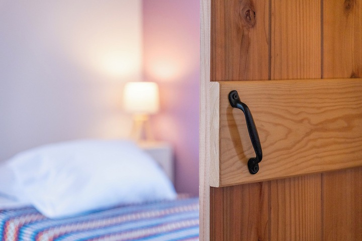 Room 8 of 120