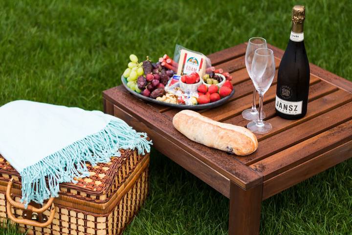 Champagne service