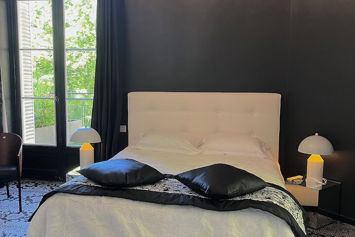 Room 26 of 106
