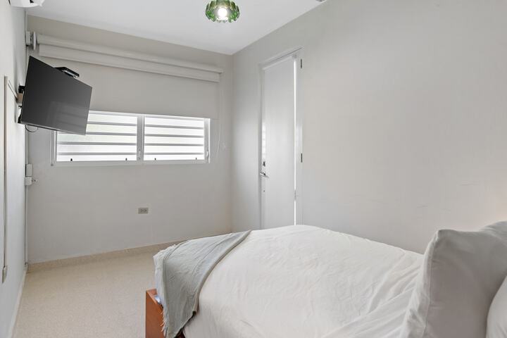 Room 42 of 123