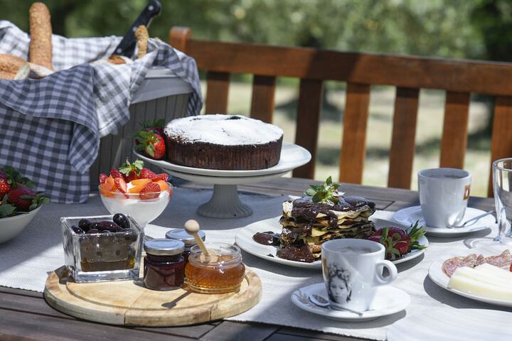 Breakfast/Coffee Service 48 of 64