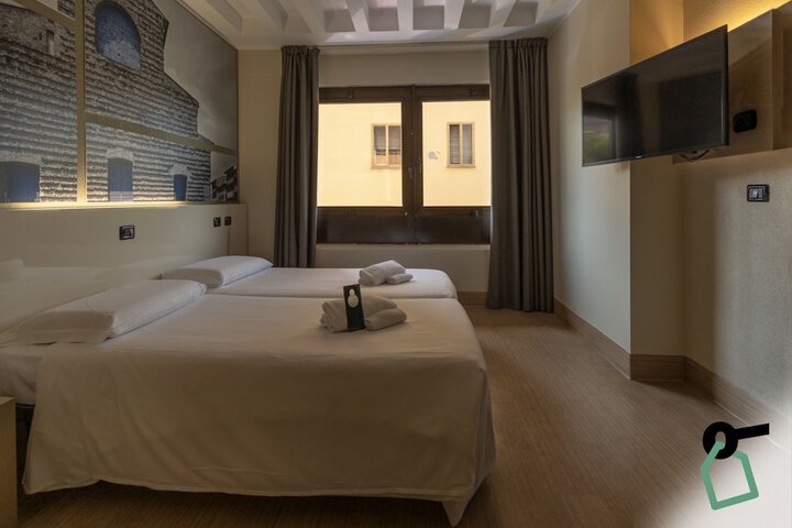 Room 6 of 20