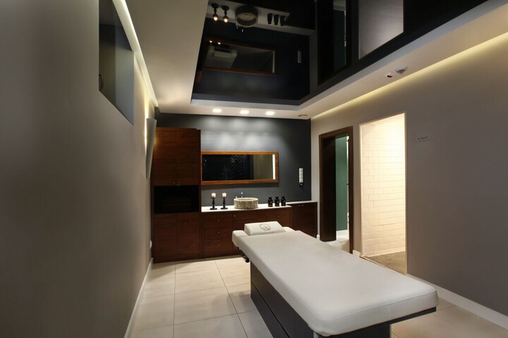 Room 42 of 93