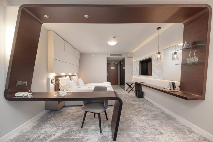 Room 30 of 117