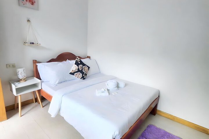 Room 6 of 19