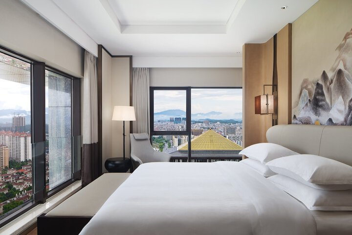 Room 19 of 73