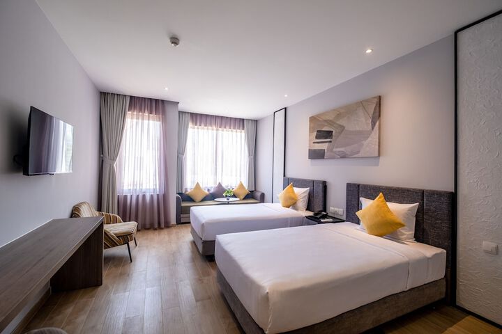 Room 5 of 37