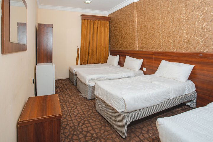 Room 10 of 21