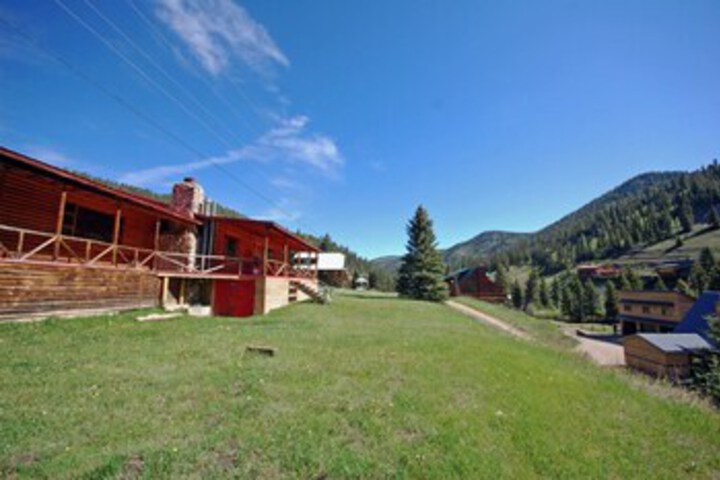 Property Grounds 22 of 38