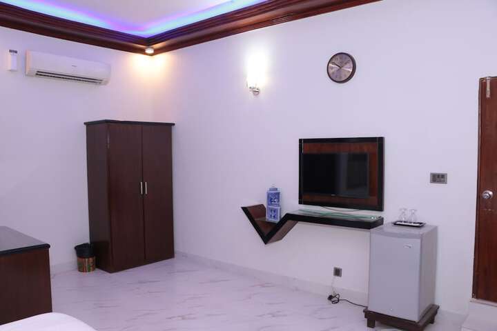 Room 20 of 40