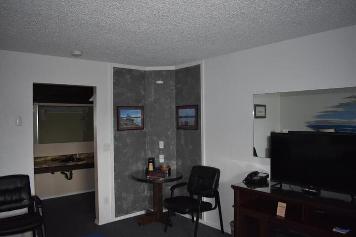 Room 8 of 26