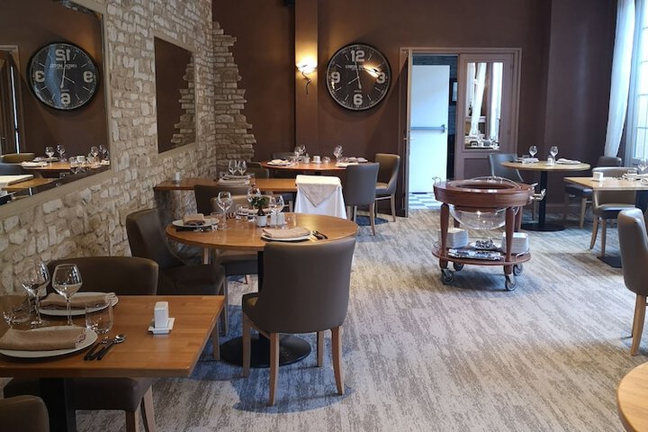 Dining 8 of 8