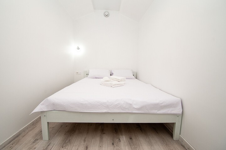 Room 34 of 96
