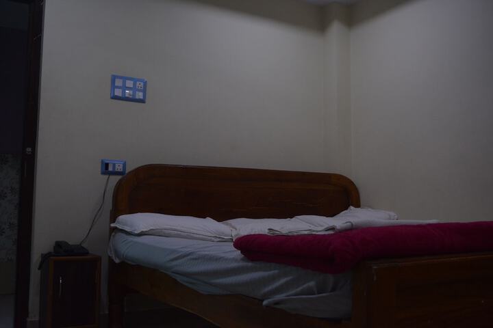 Room 37 of 94