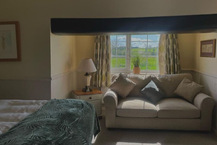 Room 16 of 46
