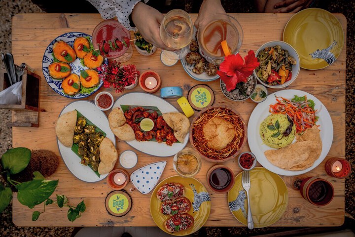 Dining 54 of 61