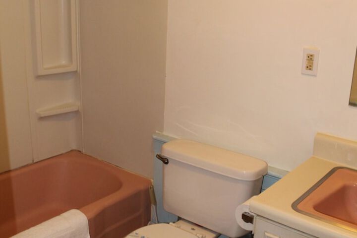 Room 53 of 67