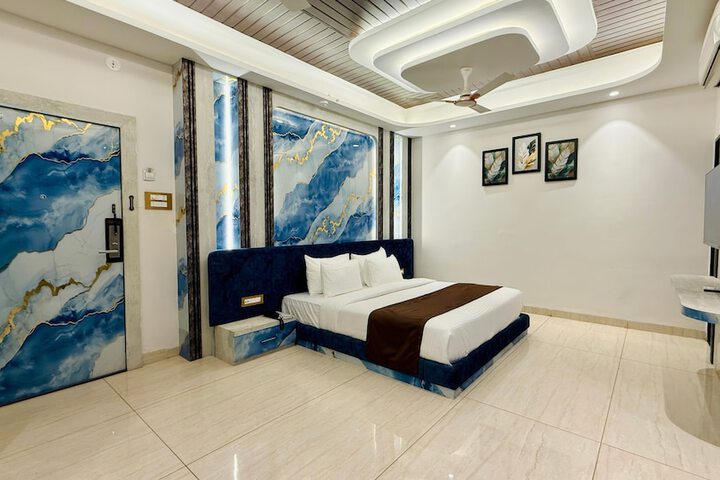 Room 55 of 124