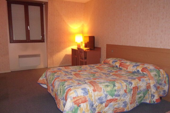 Room 11 of 50