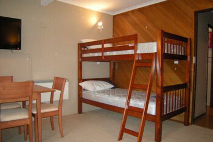 Room 22 of 32