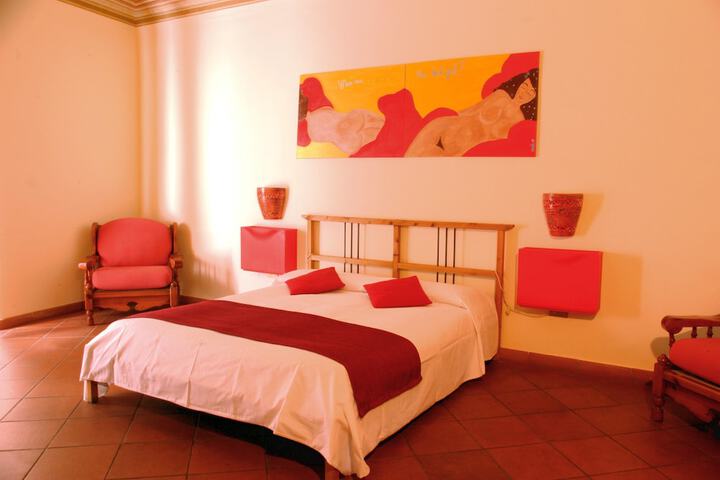 Room 4 of 36