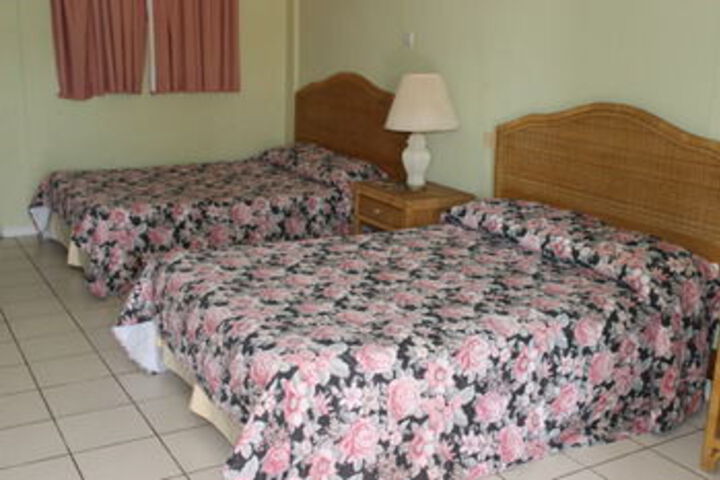 Room 6 of 14