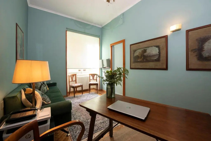 Room 6 of 15