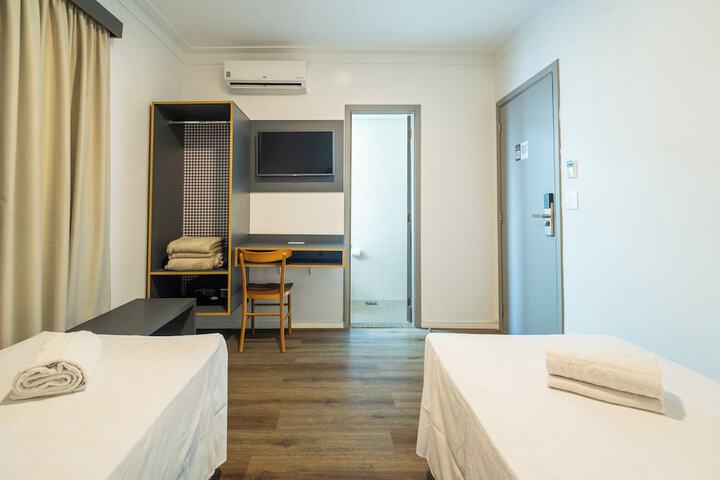Room 25 of 58