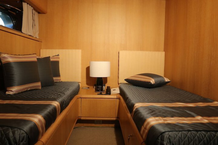 Room 9 of 39