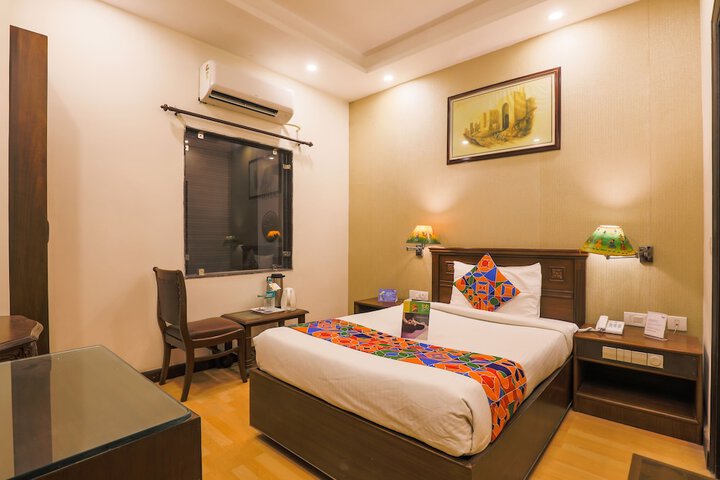 FabHotel Hamlets Stay Sector 105