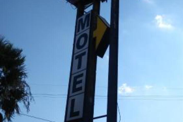 Image of London Lodge Motel