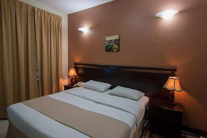 Room 4 of 15