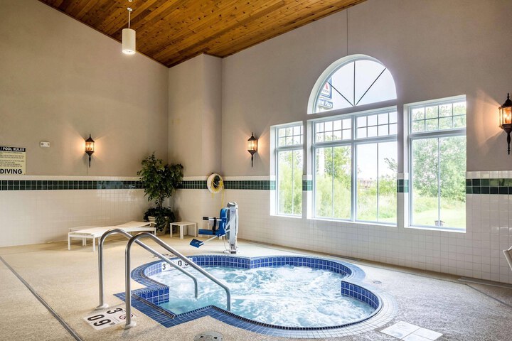 Pools & Facilities