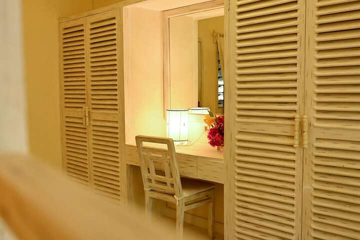 Room 16 of 195