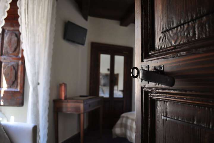 Room 10 of 62