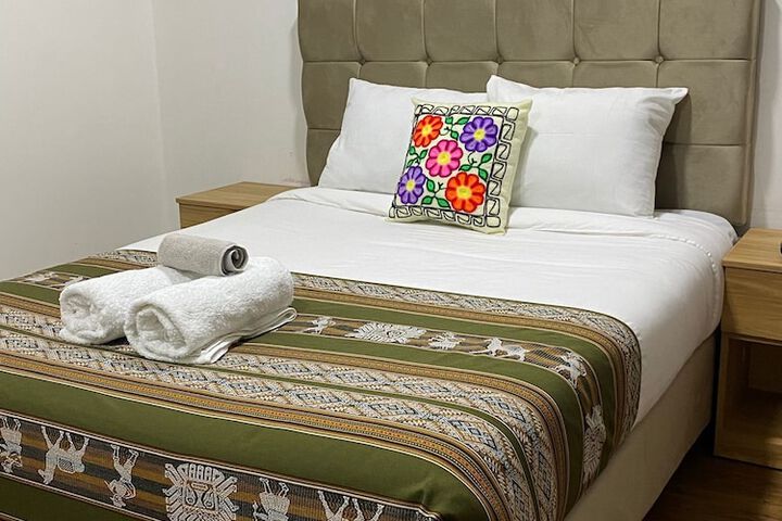 Room 2 of 8
