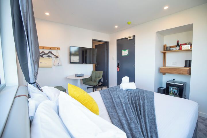 Room 25 of 60
