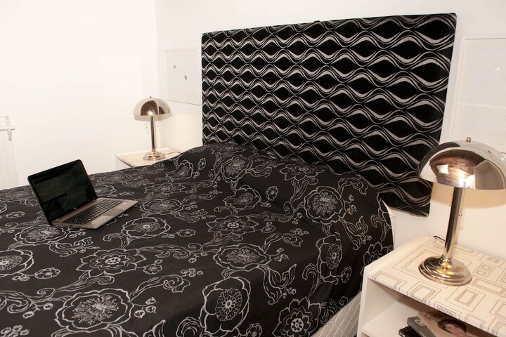 Room 4 of 25