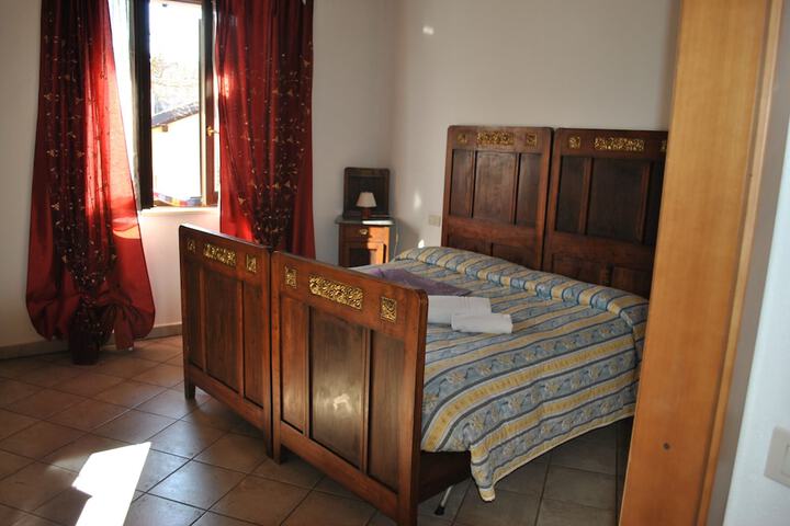 Room 16 of 33