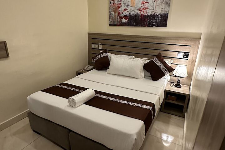 Room 3 of 19